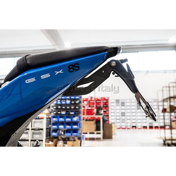 Support de plaque d'immatriculation Evotech Suzuki GSX-8S '23- / GSX-8R '24-
