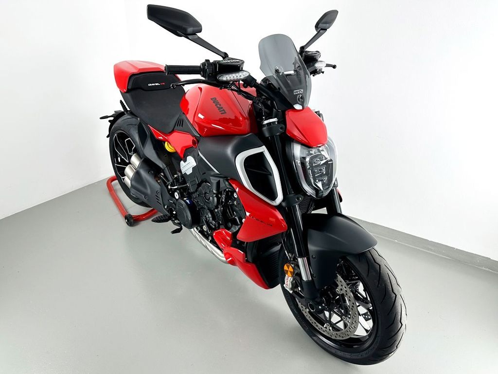 Pare-brise de remplacement modèle sport WRS Ducati Diavel V4 '23 - teinté foncé