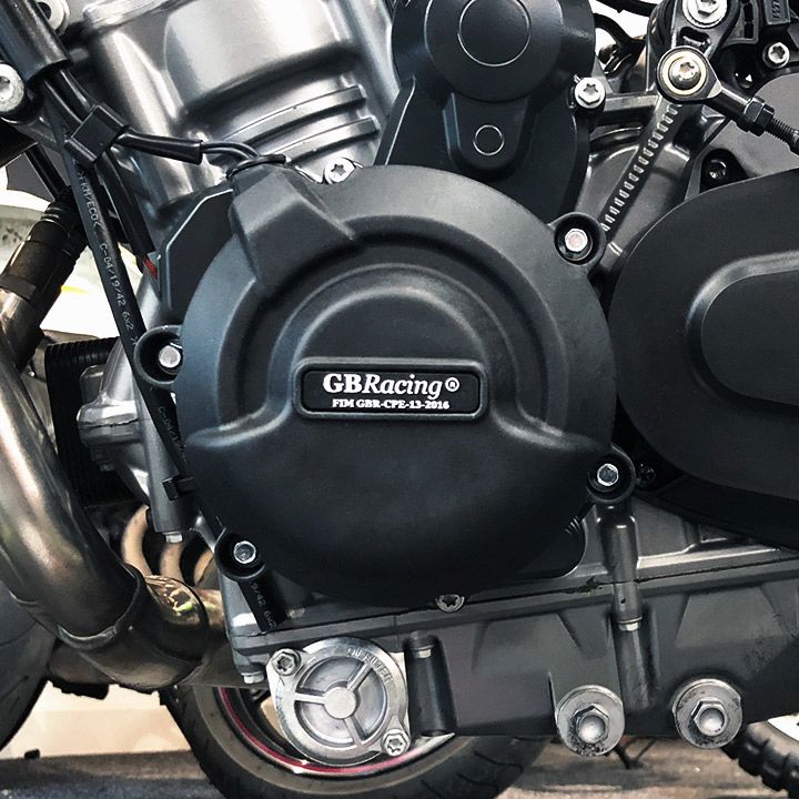 Kit de cache moteur GB-Racing KTM 790 Duke (cache embrayage, dynamo et pompe à eau)