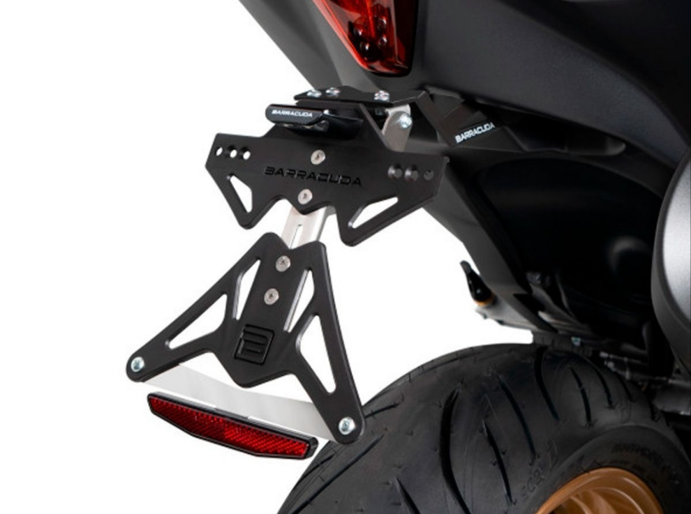 PLAQUE D'IMMATRICULATION ALUMINIUM BARRACUDA YAMAHA T-MAX 560 2022-2023