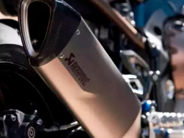 Silencieux en titane homologué Akrapovic pour BMW S 1000 R/RR 2019-2024