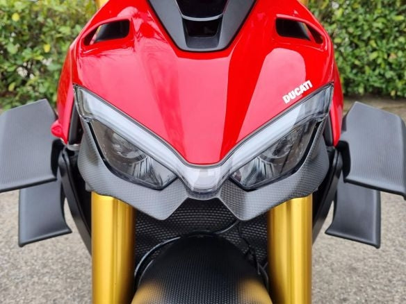 ENSEMBLE D'AILETTES LATÉRALES CNC RACING DUCATI STREETFIGHTER V4 / S / SP2 2020-2023