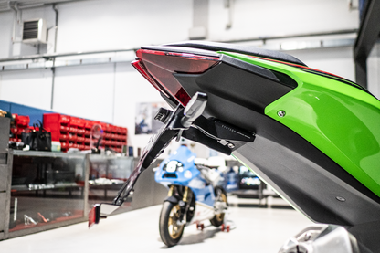 Support de plaque d'immatriculation Evotech Kawasaki Z400/500 / Ninja 400/500