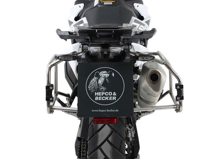 Ensemble de valises Hepco&amp;Becker 'Cutout' avec porte-bagages en acier inoxydable et valises Xplorer BLACK KTM 890 Adventure '21-